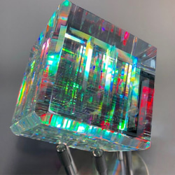ダイクロガラスキューブ　”第六感” 5枚目の画像