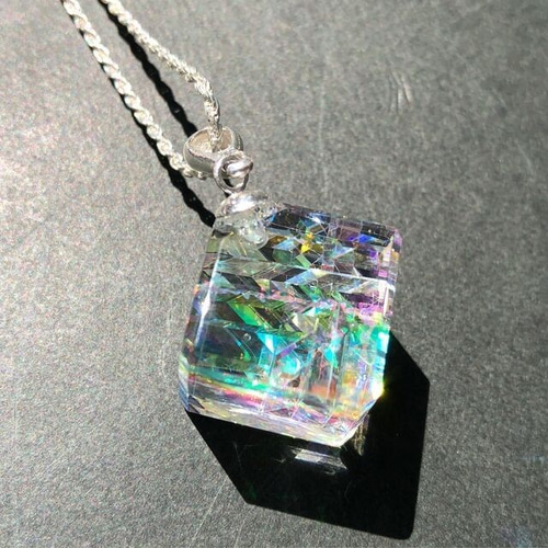 CUBE - 001 ダイクロガラスペンダント ネックレス・ペンダント CUBE - 001 ダイクロガラスペンダント ネックレス・ペンダント