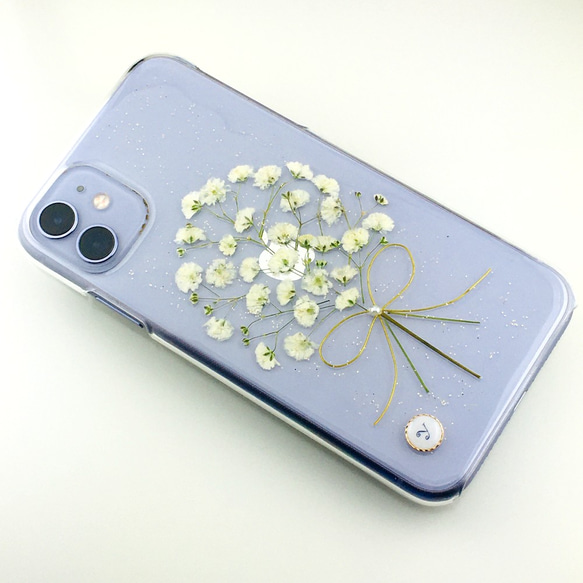 自分で選べる！ほぼ全機種対応スマホケース❁】かすみ草ブーケの押し花