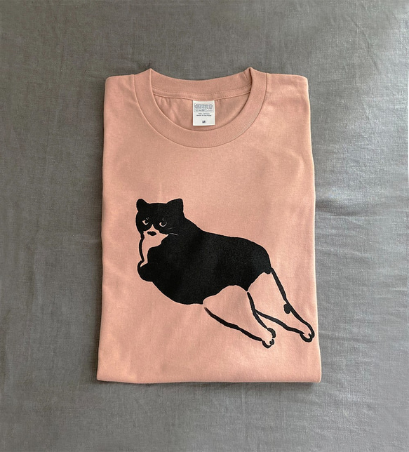 猫のまるちゃん Tシャツ（お尻版）　ダスティピンク 2枚目の画像