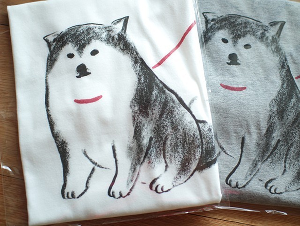 柴犬　待ってる ドルマンTシャツ（ホワイト）犬 3枚目の画像