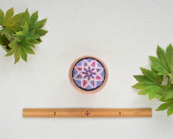 1点物/こだわり自然素材・紫の針山・草木染め糸・ピンクッション 4枚目の画像