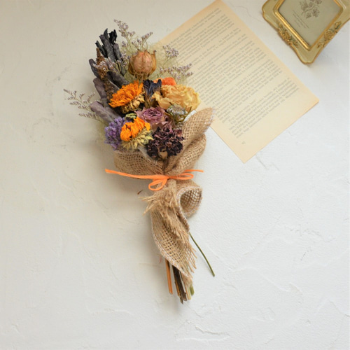 ハロウィンスワッグ】ドライフラワーのハロウィン飾り付けをスワッグに