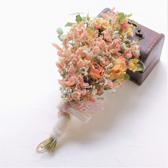 バラ・スターチスのサマードライフラワースワッグ・夏のインテリアやお花のギフトに♪ 3枚目の画像