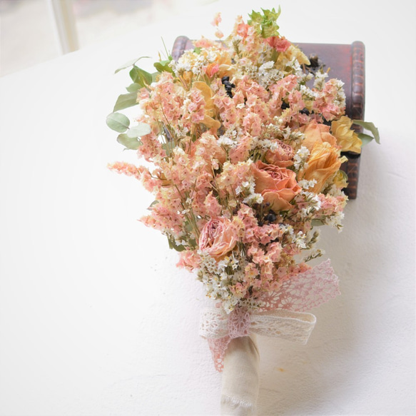 バラ・スターチスのサマードライフラワースワッグ・夏のインテリアやお花のギフトに♪ 4枚目の画像