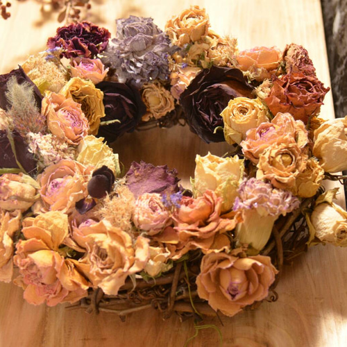 バラ☆ラナンキュラスのドライフラワーリース 【公式通販】