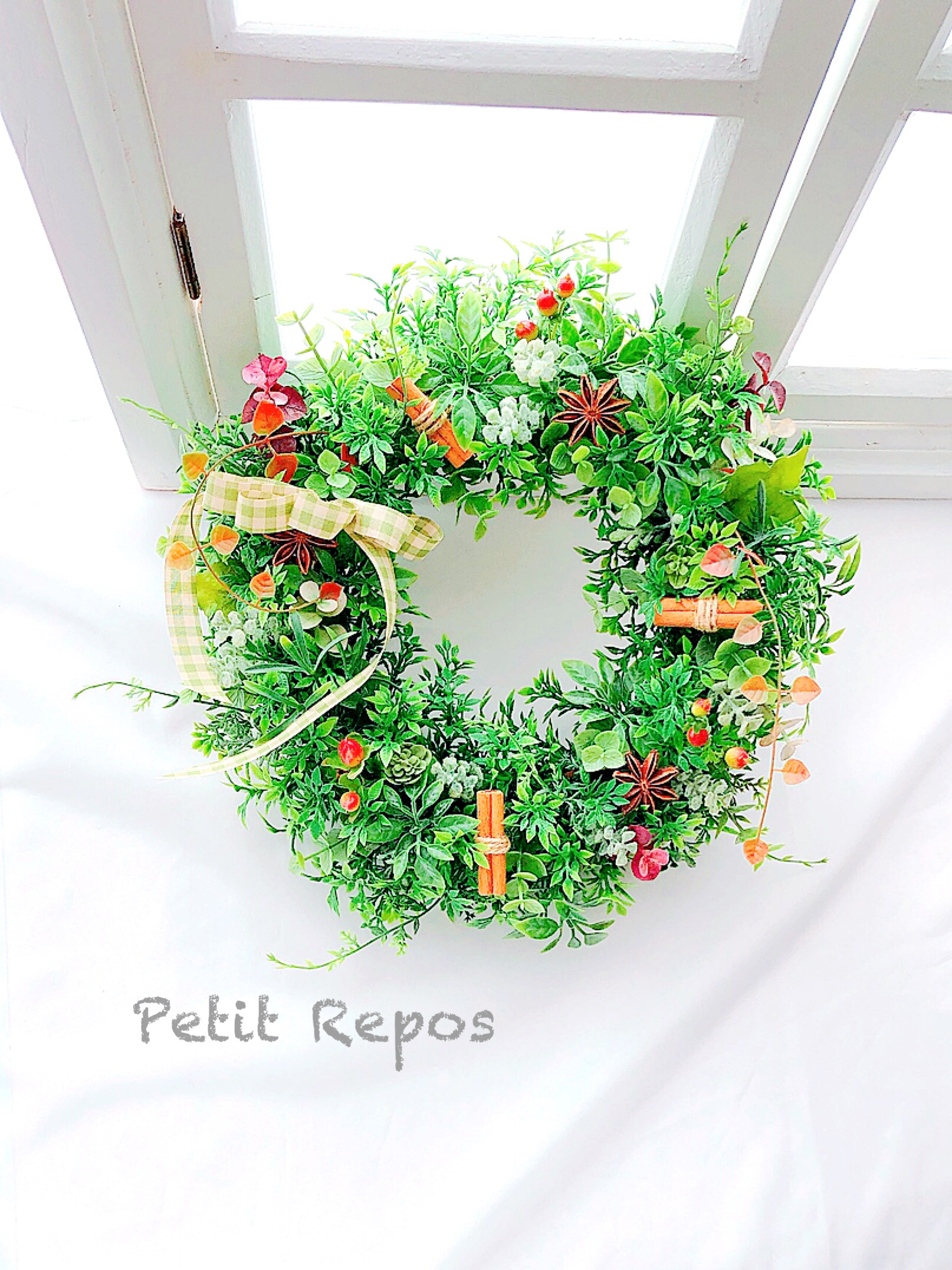 ナチュラルリース(赤い木の実)