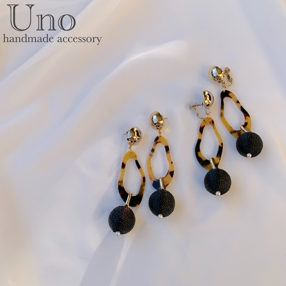 Unoハンドメイド】ボンボンピアス 立ち止まる ボンボンイヤリング Unoハンドメイド】ボンボンピアス 立ち止まる ボンボンイヤリング