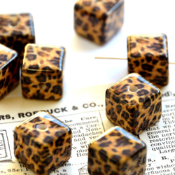 レオパード柄 キューブ アクリルビーズ 3枚目の画像