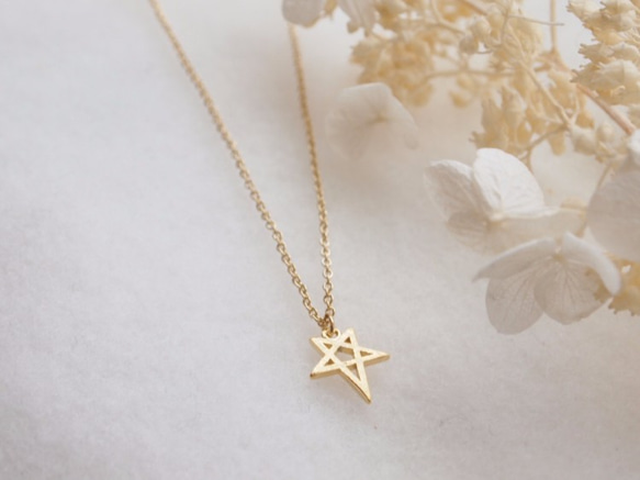 Star necklace 2枚目の画像