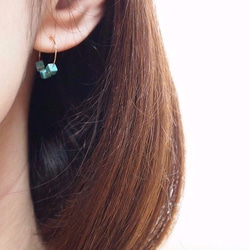Hoop earrings square turquoise 2枚目の画像