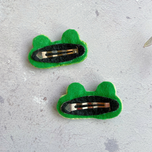 RH05編み蛙ちゃん パッチン留め ヘアクリップ ヘアピン ヘア