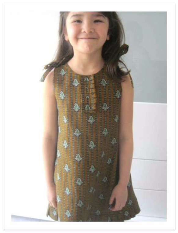 ちょっとおとなっぽく♪フランス製子供服　送料無料！女児サマードレス”クレオール”　１３０サイズ完成品・１点限り 1枚目の画像