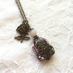 ピンククリスタルの上品な輝き！フランス製ネックレス・機密の贈り物♬プレゼントに！Angelikaによる作品です 3枚目の画像