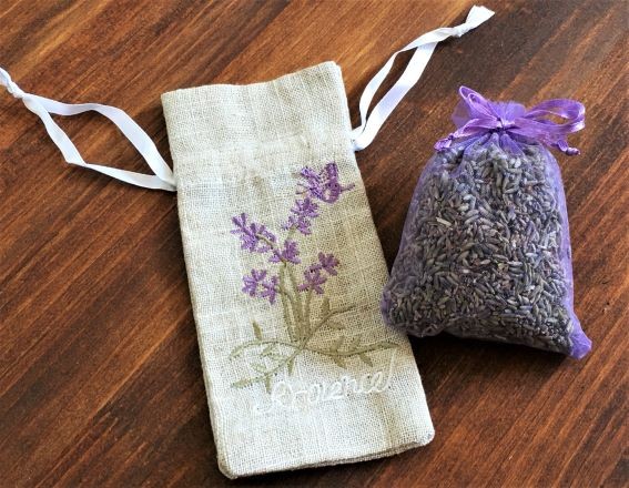 犬の刺繍入りラベンダーサシェ 犬の刺繍入りラベンダーサシェ 犬の刺繍入りラベンダーサシェ