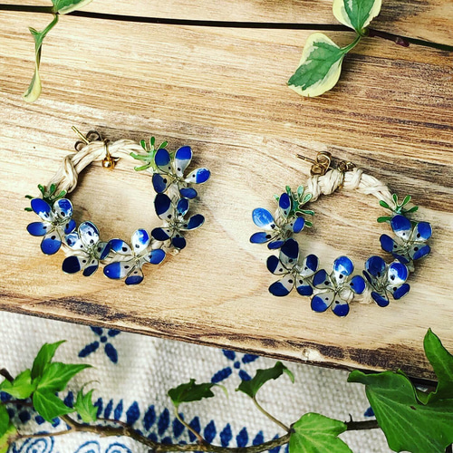ディップアート】ネモフィラの花冠 イヤリング・ノンホールピアス