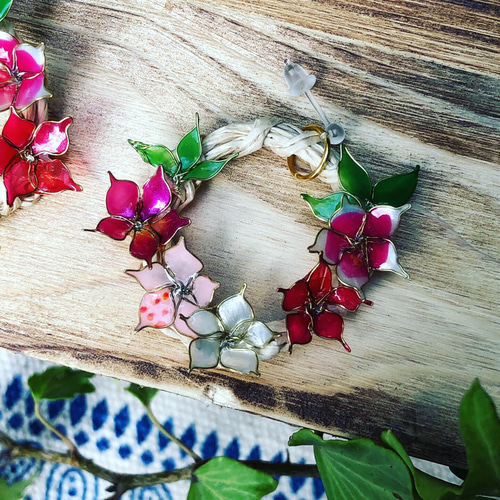 ディップアート】つつじの花冠 イヤリング・ノンホールピアス cheeeech