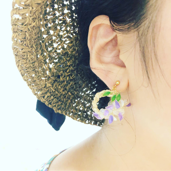 紫藤迷你花冠耳環或耳環 第6張的照片
