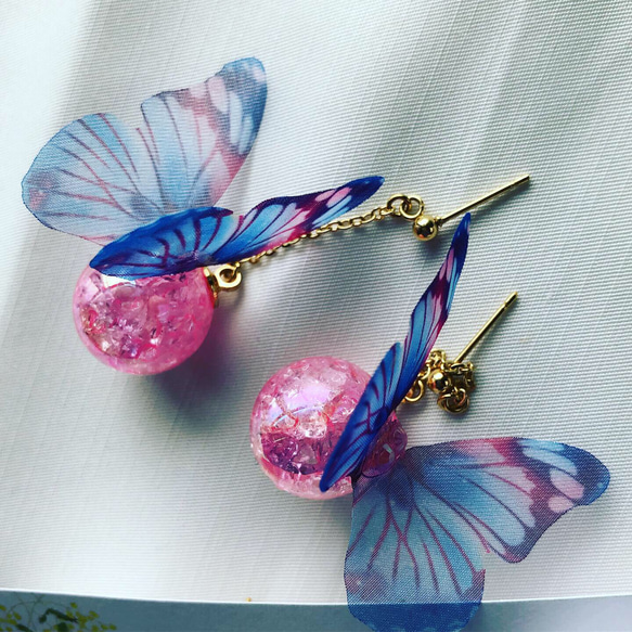 ユラユラ揺れる夏祭りアクセサリー  ピンクヨーヨー×ブルー蝶々 4枚目の画像
