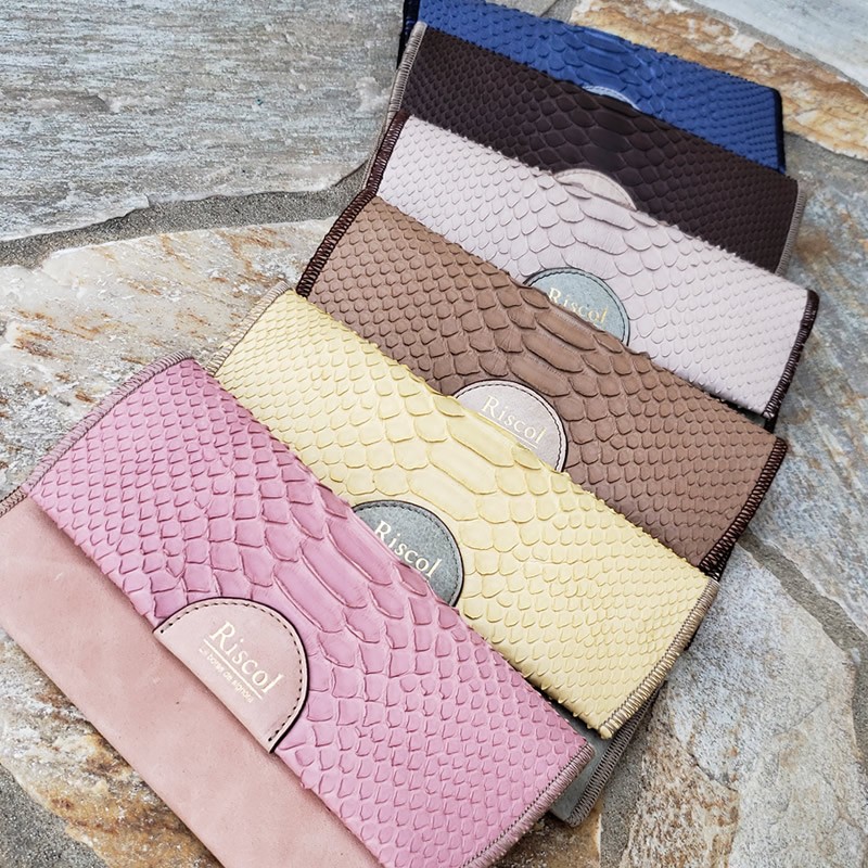 本革ソフトウォレットケース【fettuccine（フェットチーネ）-パイソン】