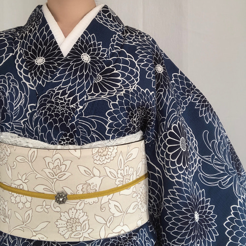 しっとり瑠璃色菊柄浴衣 浴衣 花鹿 kajika 通販 9665536｜Creema