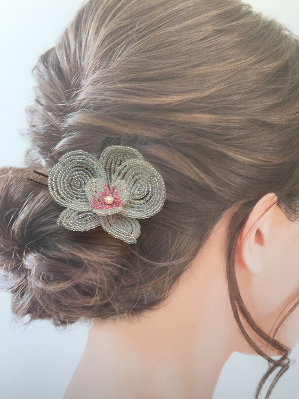 ヘアアクセサリー KURUMI AMANO KURUMI AMANO 09 着用する角度で見え方が変わります リングに