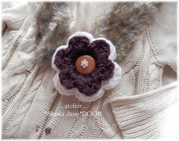 手编 Wool Yarn Flower Brooch*Big size*Offwhite×Brown 第2張的照片