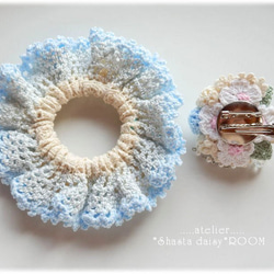 手编 Lace Yarn 绑发橡皮筋(chouchou)with 2way Brooch*blue×off white 第6張的照片