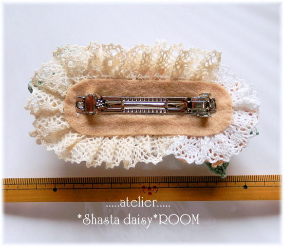 Hair accessory  * 手编 Lace yarn flower  * 固定发夹(barrette) * 第5張的照片