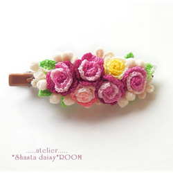 *SOLD OUT* 『グラデーションレース糸の薔薇ブーケ ヘアクリップ』*レッド*小サイズ【シャスターデイジールーム】 2枚目の画像