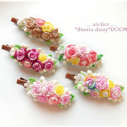 *SOLD OUT* 『グラデーションレース糸の薔薇ブーケ ヘアクリップ』*レッド*小サイズ【シャスターデイジールーム】 3枚目の画像