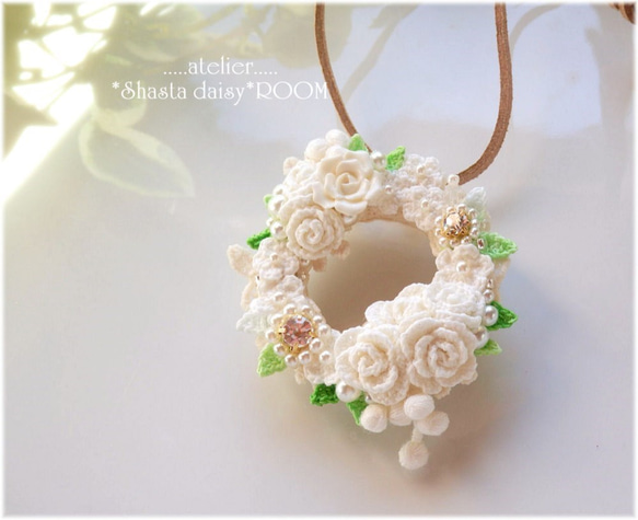 Flower Lease Pendant&Brooch(2way)*手编 Lace yarn flower*White 第2張的照片