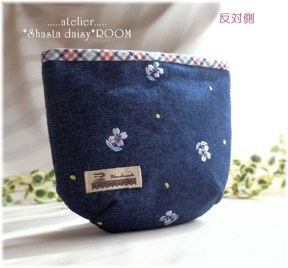 Denim pouch/With Charm★Flowers and bees 第2張的照片