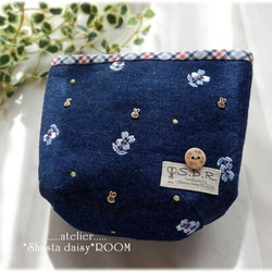 Denim pouch/With Charm★Flowers and bees 第3張的照片