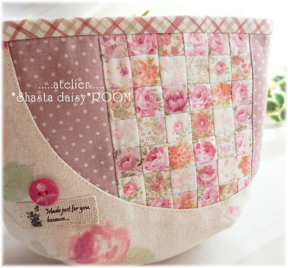 Patchwork pouch/With Charm★Rose Flower★R 第3張的照片