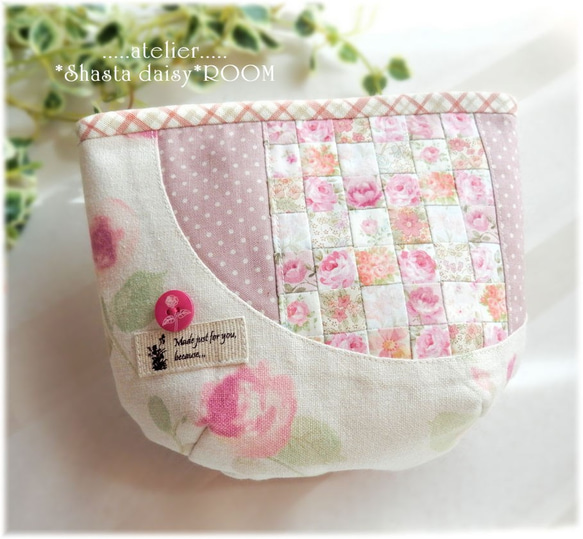 Patchwork pouch/With Charm★Rose Flower★R 第6張的照片