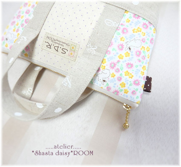 Handbag type*The zipper porch*Small size*Flowers and rabbits 第3張的照片