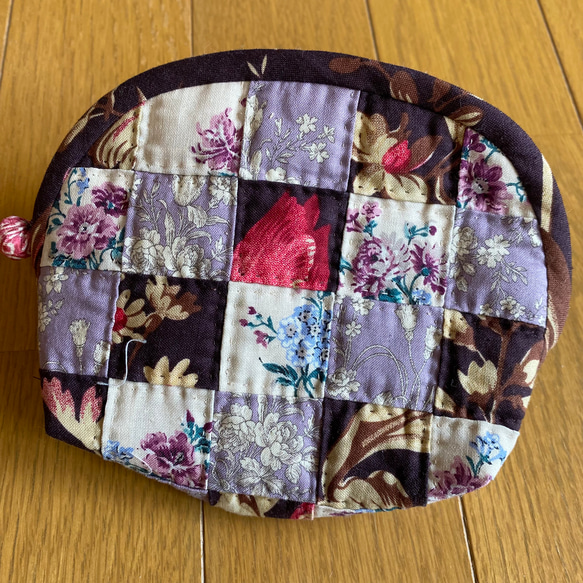 ころんとした取っ手がかわいい パッチワークポーチ(パープル) ポーチ  