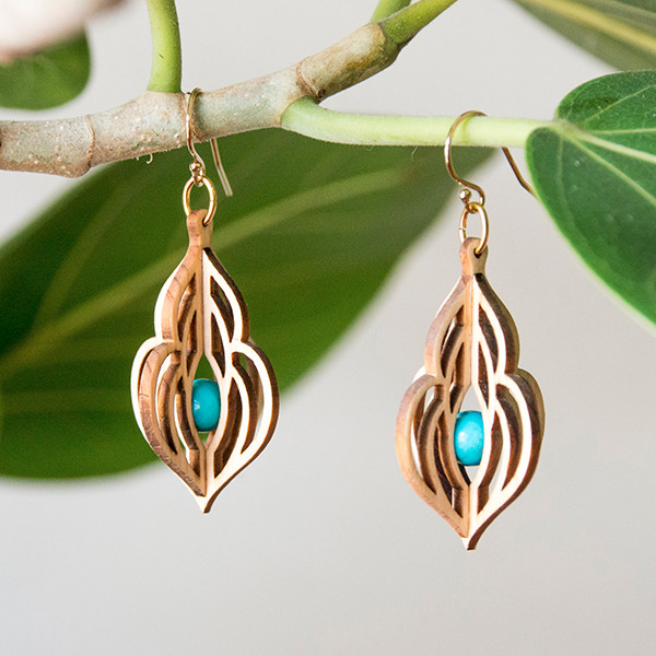 ヒノキピアス◯ティアドロップ　ナチュラル × ターコイズ 4,947円