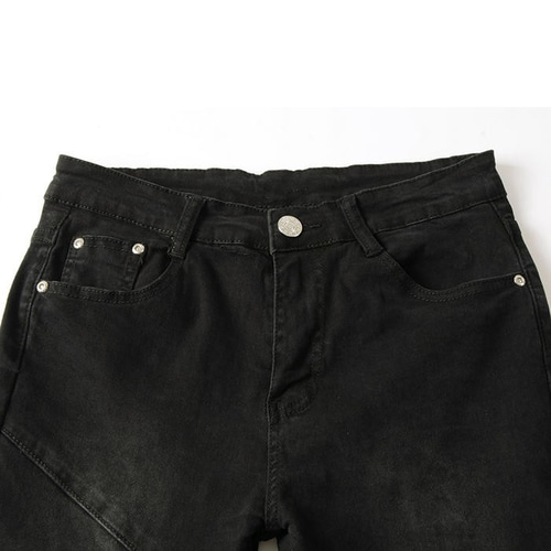 リメイクデニムパンツ　ダメージ加工　デストロイ　ブラック デストロイ ダメージ加工」に該当するデニムパンツ（クラッシュ