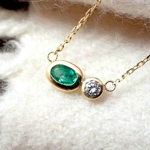 一点もの】エメラルド/ダイヤモンド ツインストーン K18  