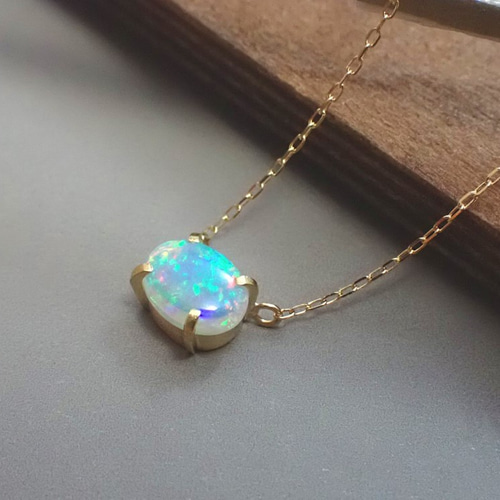 K18 ホワイトオパール<宝石を楽しむネックレス> ネックレス
