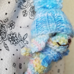 編みぐるみのちびウサブローチ4 2枚目の画像