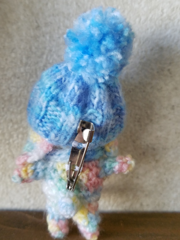 編みぐるみのちびウサブローチ4 3枚目の画像