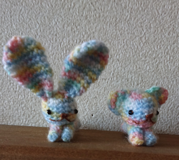 ちびウサとちびクマの編みぐるみピンチセット5 1枚目の画像