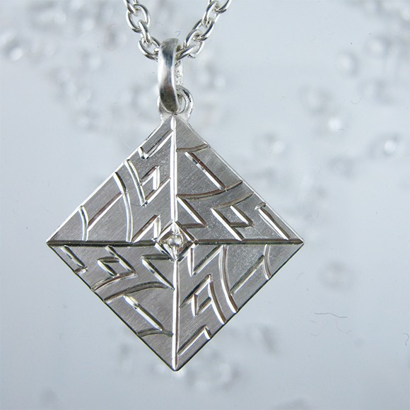 【直弧紋】ペンダントトップ　角　シルバー　送料無料　正倉院　silver925 チェーン付き