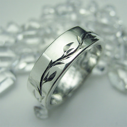 彫金作品 琥珀の巳さんリング SILVER