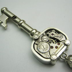 時計の銀の笛 シルバーペンダント ホイッスル Pierce カギ whistle Watch 【Locke & Key】 2枚目の画像