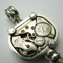 時計の銀の笛 シルバーペンダント ホイッスル Pierce カギ whistle Watch 【Locke & Key】 3枚目の画像