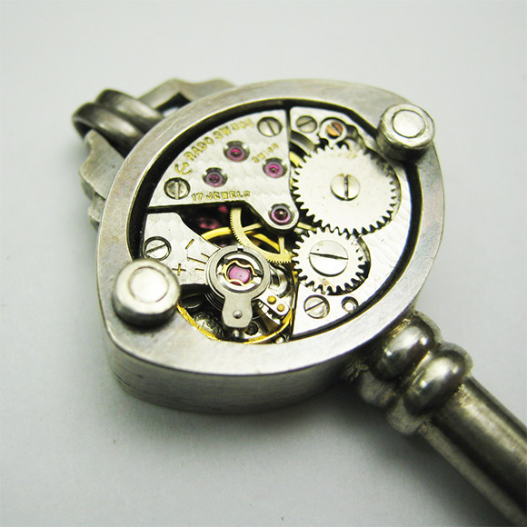時計の銀の笛 シルバーペンダント ホイッスル Rado カギ whistle Watch 【Locke & Key】